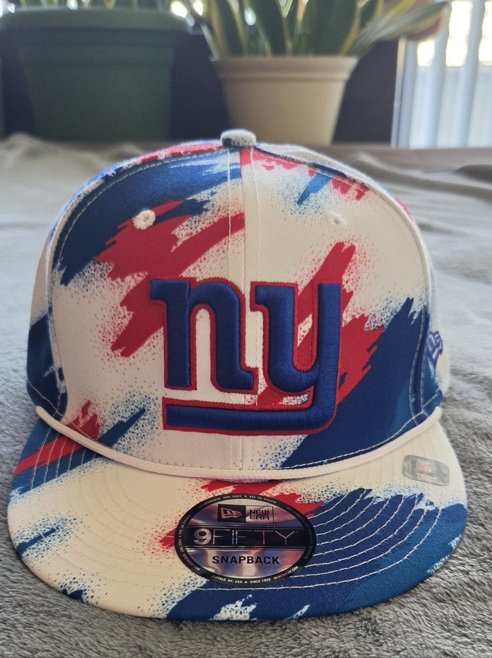 Hot Sale!!🔥☄️New Era White, Blue & Red NY Giants Snapback Hat❤️🤍💙